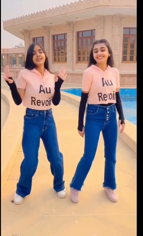 Best friends reel – Same Same – Riddhi Maheshwari – Ritika Rathore #bestfriendshortvideo #shorts