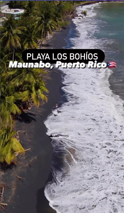 📍Playa Los Bohíos, una de las pocas playas de arena negra, esta ubicada en Maunabo, Puerto Rico🇵🇷💕