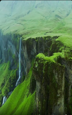 📍Foss a Sidu waterfall in Iceland 🇮🇸