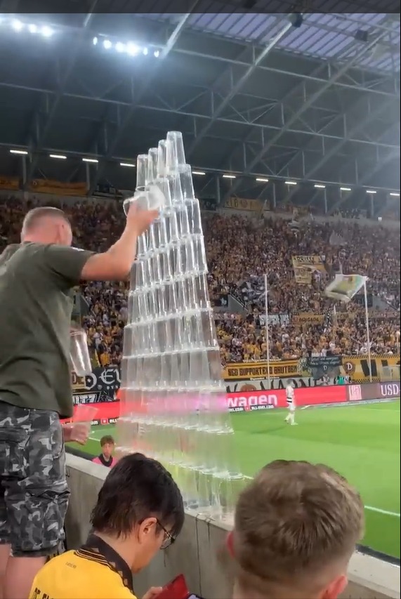 Dynamo Dresden – 3.Spieltag Heimsieg mit Becherpyramide 🖤💛