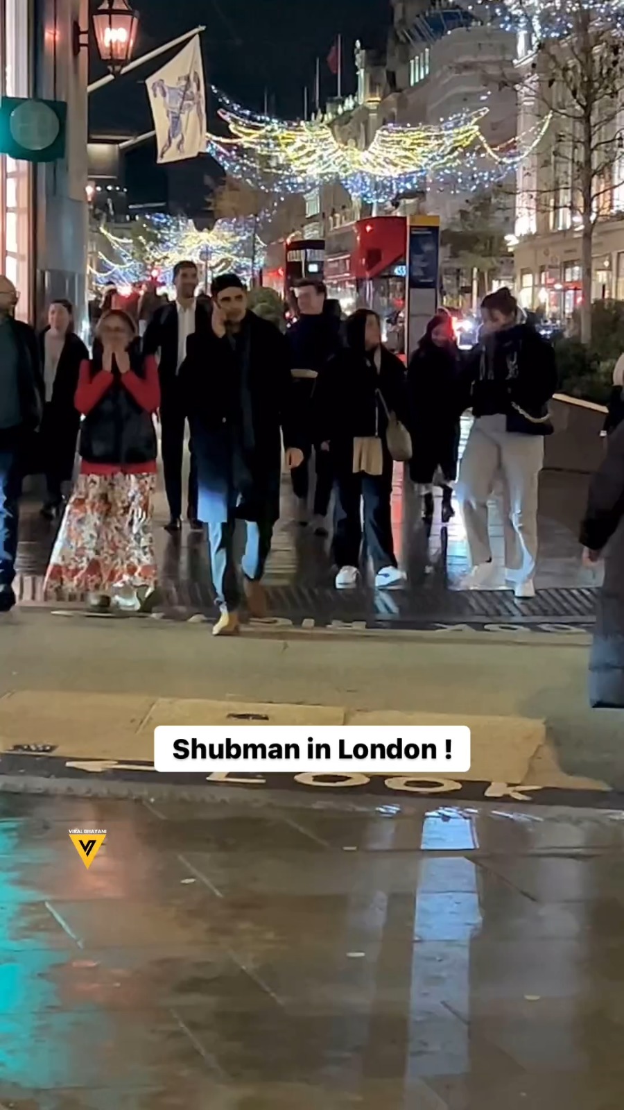Shubman Gill was seen enjoying some me time in London 🇬🇧