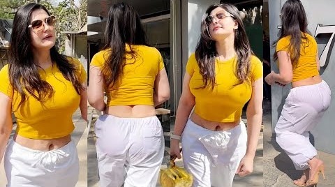 Zareen Khan proudly flaunting her Weight Gain in Crop Top & Loose Pants 😍
