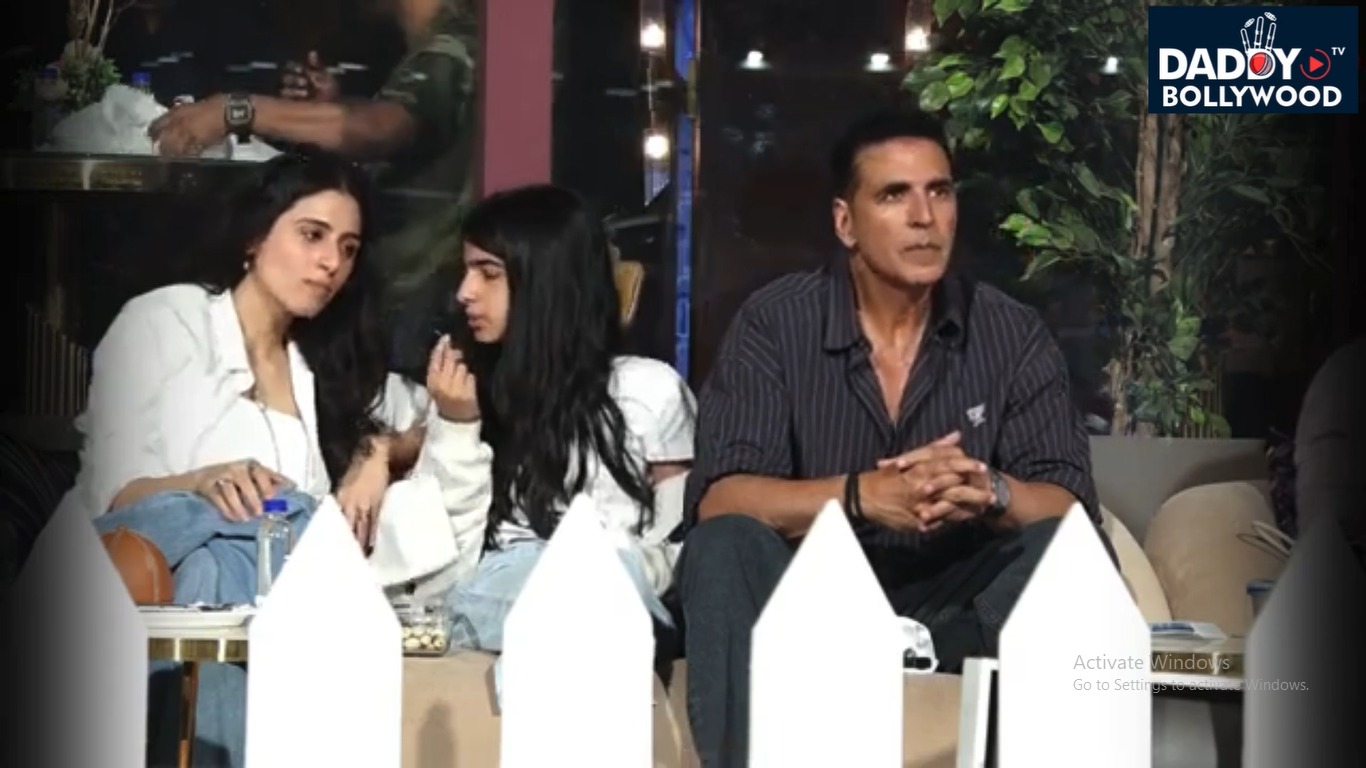 Akshay Kumar With Daughter Nitara Make A Rare Appearance At ISPL Season 2