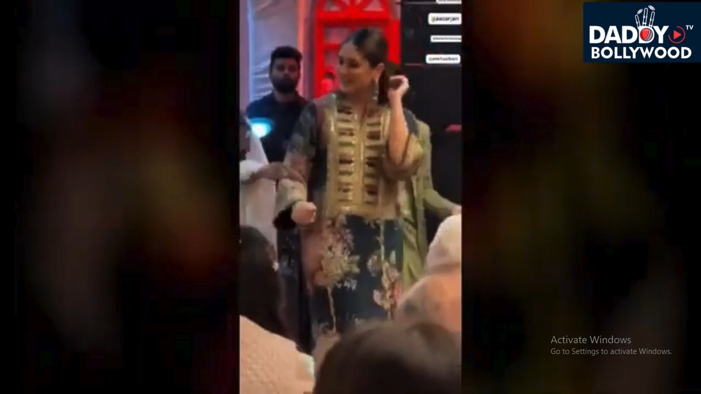 Inside Video: Kareena Kapoor, Ranbir Kapoor Dance At Aadar Jain-Alekha Advani Mehendi Ceremony