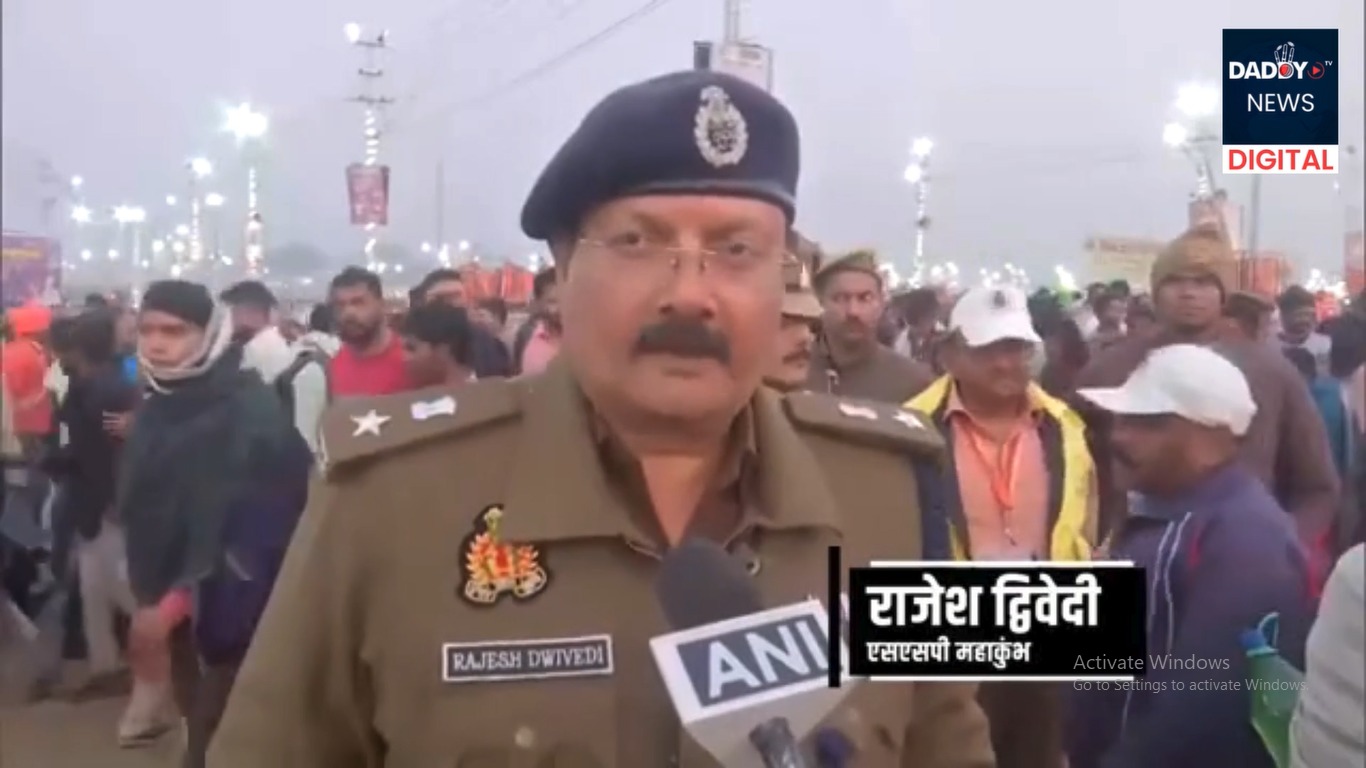 Mahakumbh : महाशिवरात्रि पर अंतिम महास्नान…संगम पर आस्था का सैलाब; भक्तों ने लगाए महादेव के जयकारे