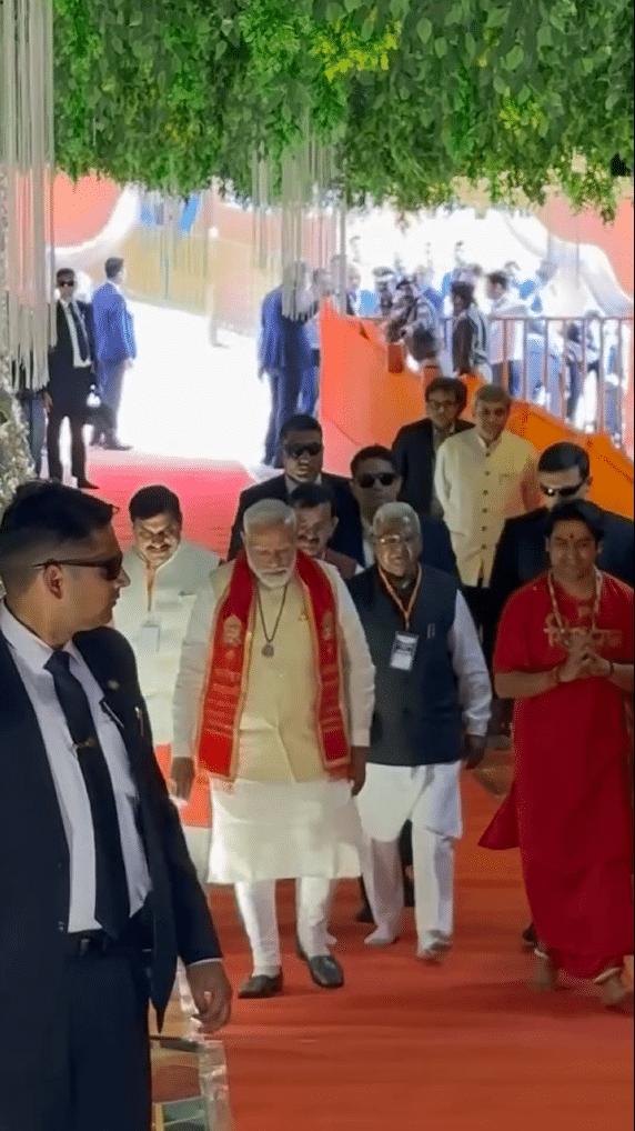 A very special visit to Bageshwar Dham.