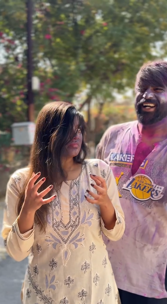 Bura naa maano holi hai