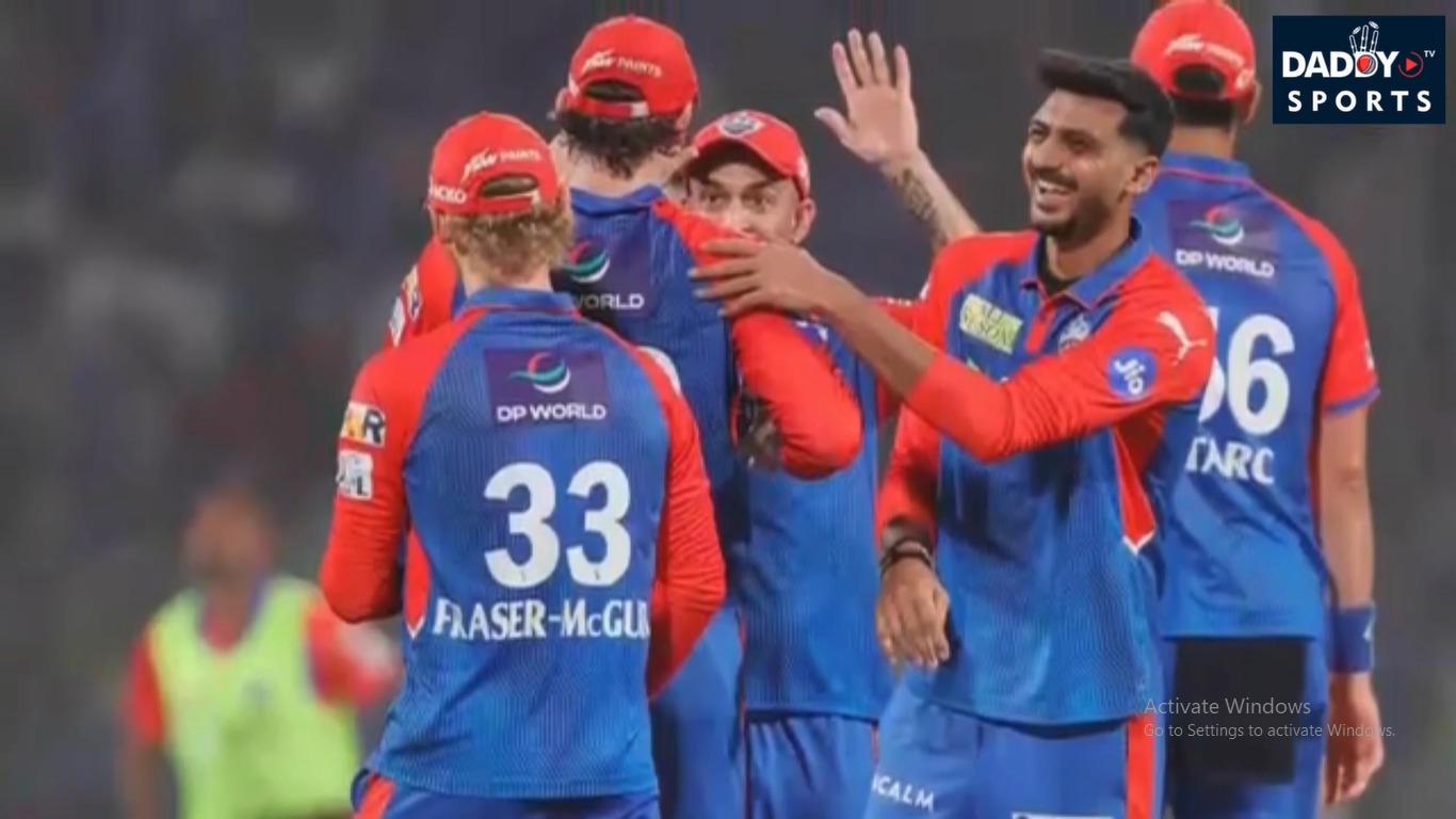 Axar Patel पर BCCI की बड़ी कार्रवाई, MI के खिलाफ मैच में तोड़ा बड़ा नियम | IPL 2025 | MI vs DC