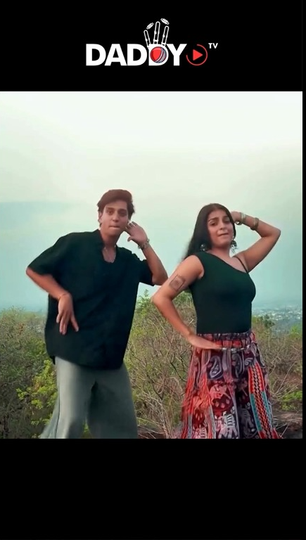 UFF song dance cover♥😍